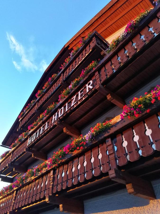 Hotel Holzer Sexten Екстер'єр фото