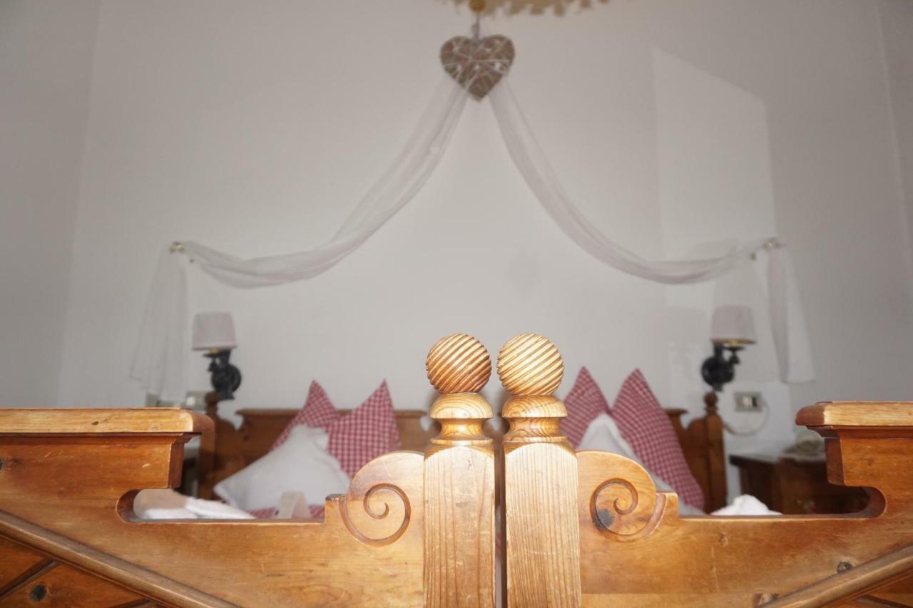 Hotel Holzer Sexten Екстер'єр фото